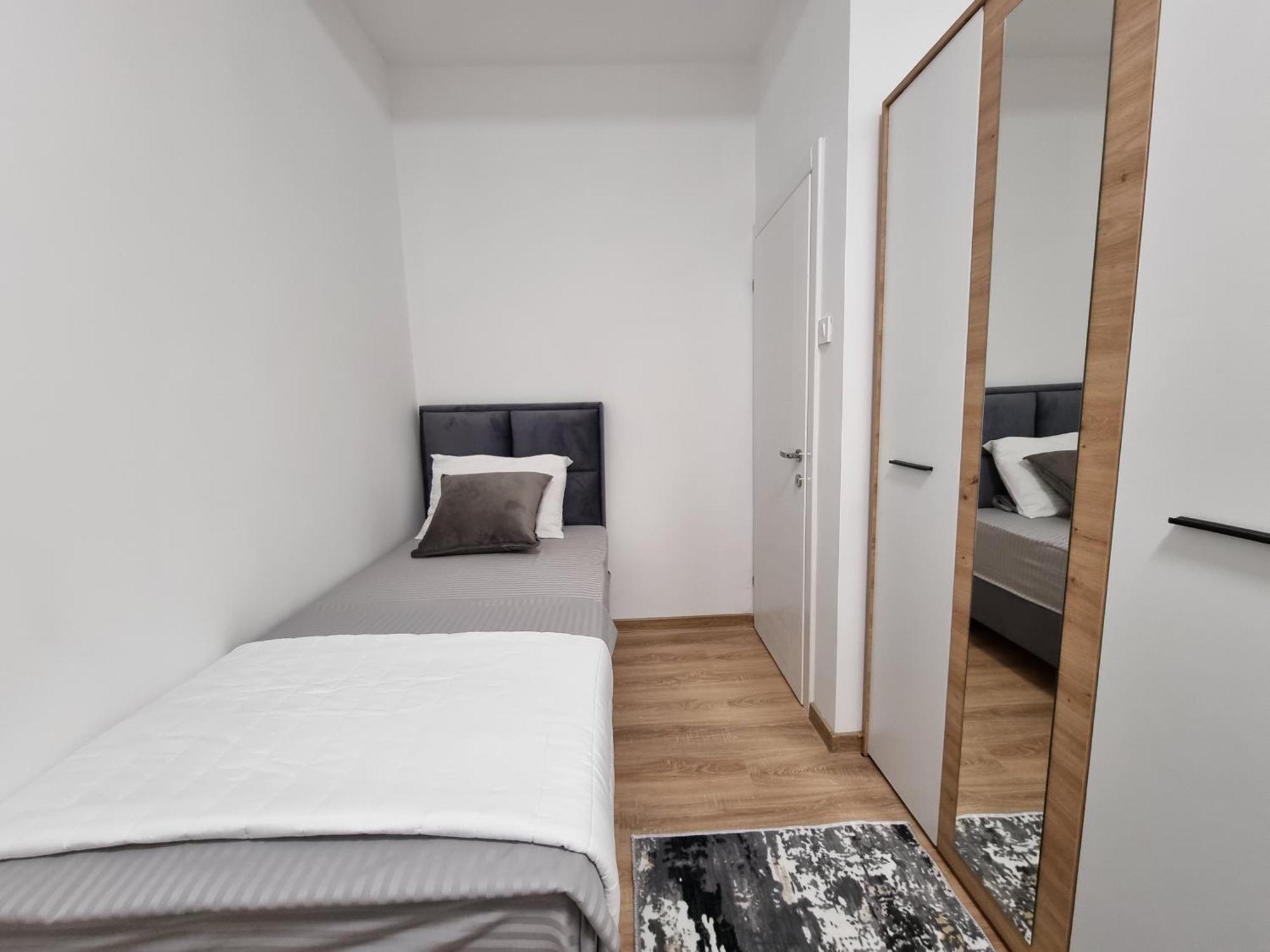 Dom B Apartments Budva Bilik gambar